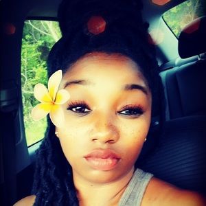 Meet your Posher, Erica